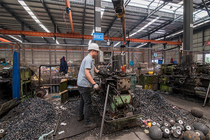 禹州网架配件-螺栓球加工车间